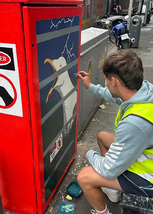Dubliners flock to see new Jurassic Park–inspired mural near St Stephen’s Green 3 torcart