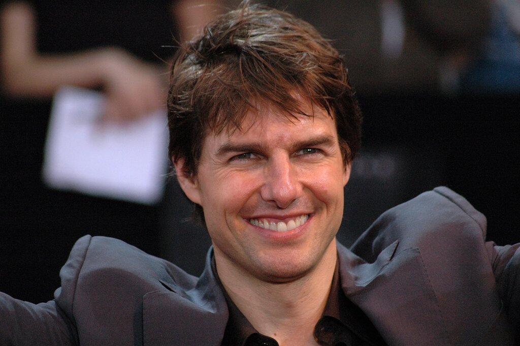 Tom Cruise looks into the camera  at the German premiere of the film 'War of the Worlds' in Berlin - JUNE 14, 2005