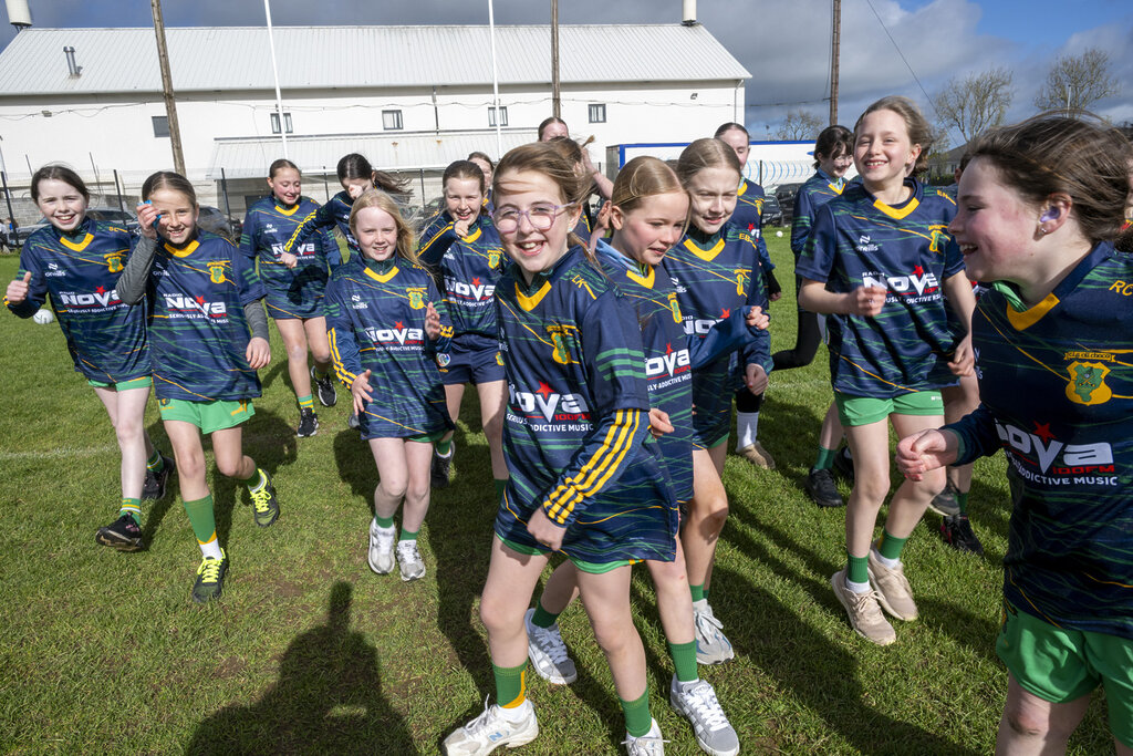 Radio Nova presenters PJ Gallagher and Jim McCabe present the U12 team at Kilcock Ladies Gaelic Football Club with their new jerseys sponsored by Radio Nova. April 2026
