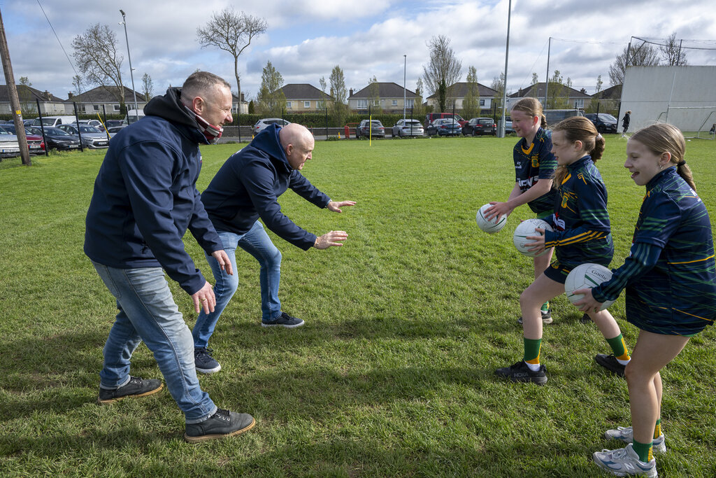 Radio Nova presenters PJ Gallagher and Jim McCabe present the U12 team at Kilcock Ladies Gaelic Football Club with their new jerseys sponsored by Radio Nova. April 2026