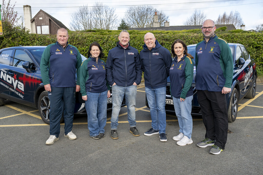 Photo by Kevin McFeely for Paul Sherwood photography Radio Nova presenters PJ Gallagher and Jim McCabe present the U12 team at Kilcock Ladies Gaelic Football Club with their new jerseys sponsored by Radio Nova. April 2026